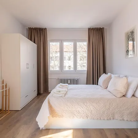 Peaceful Downtown Location - 2 Bedroom Sofia