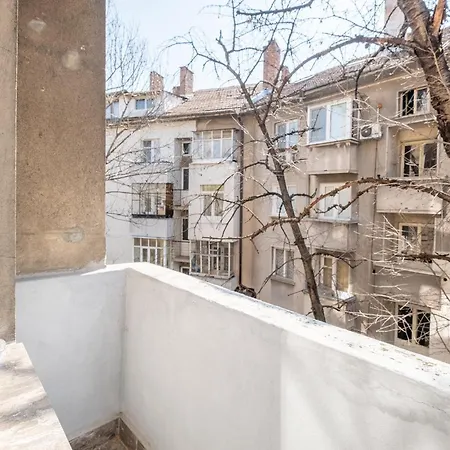 Peaceful Downtown Location - 2 Bedroom * Sofia