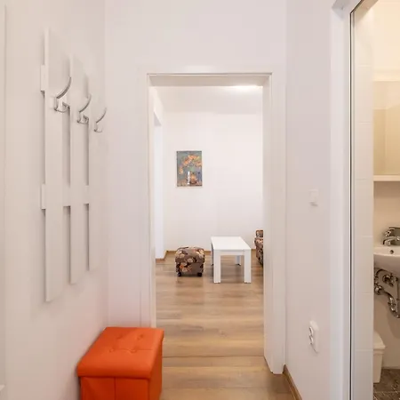 Peaceful Downtown Location - 2 Bedroom Apartment *